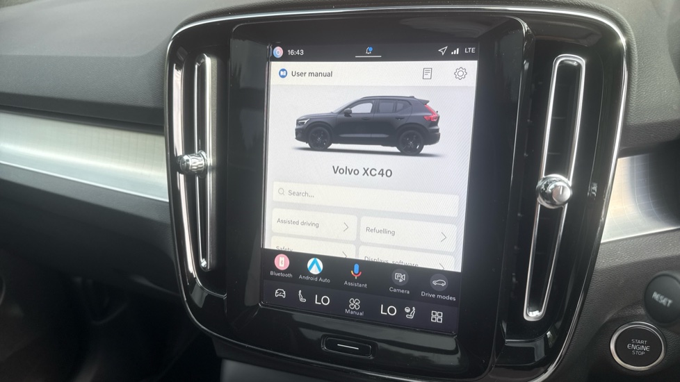 Volvo XC40 2.0 B4P Ultra Black Edition 5dr Auto Petrol Estate - Image 59