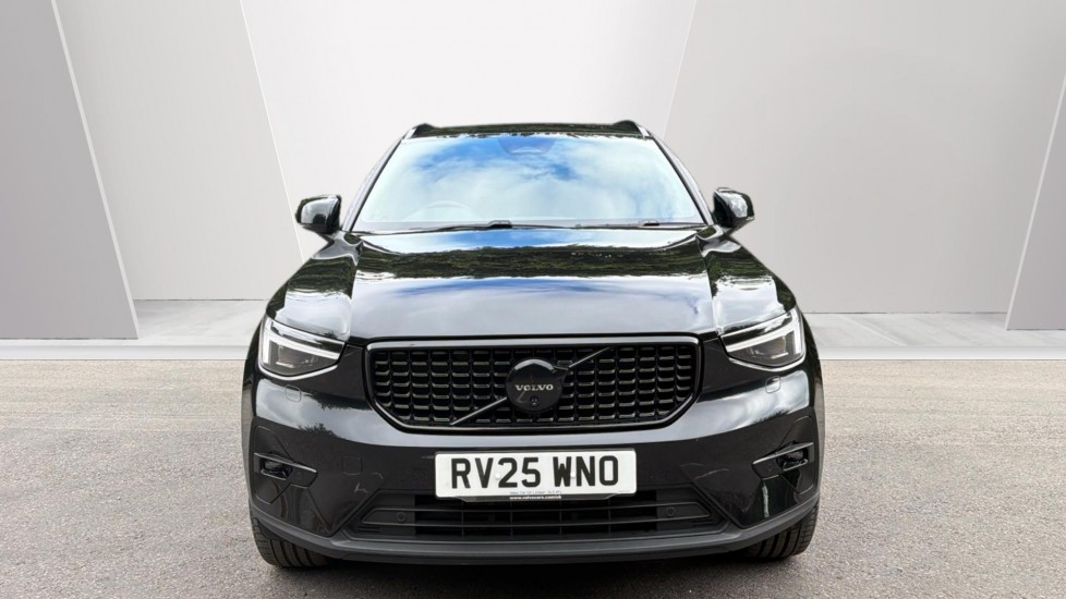 Volvo XC40 2.0 B3P Ultra Black Edition 5dr Auto Petrol Estate - Image 8