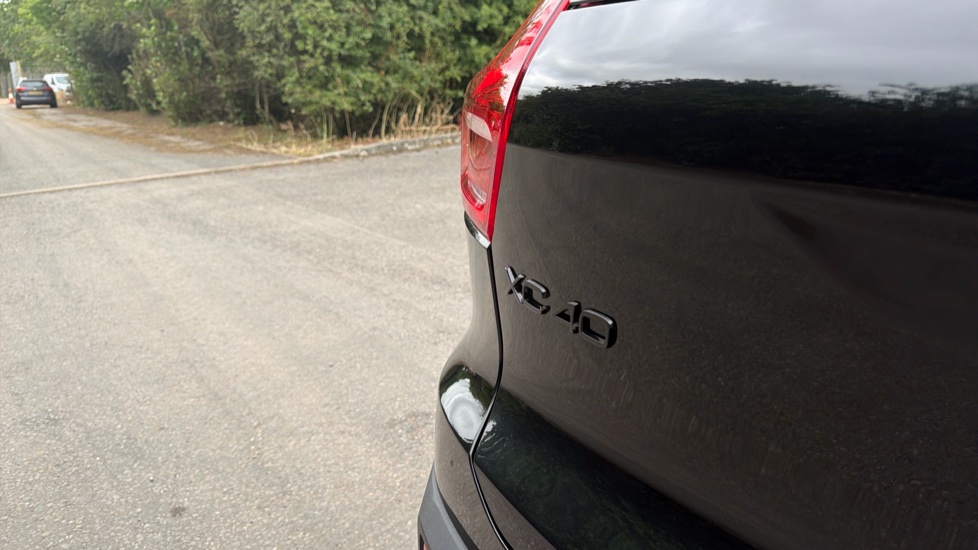 Volvo XC40 2.0 B3P Ultra Black Edition 5dr Auto Petrol Estate - Image 58