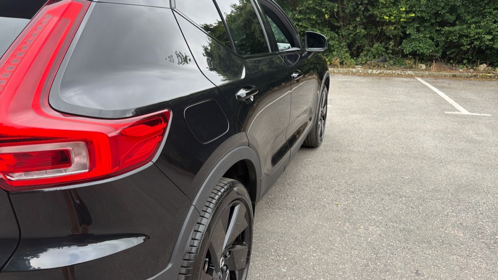 Volvo XC40 2.0 B3P Ultra Black Edition 5dr Auto Petrol Estate - Image 61