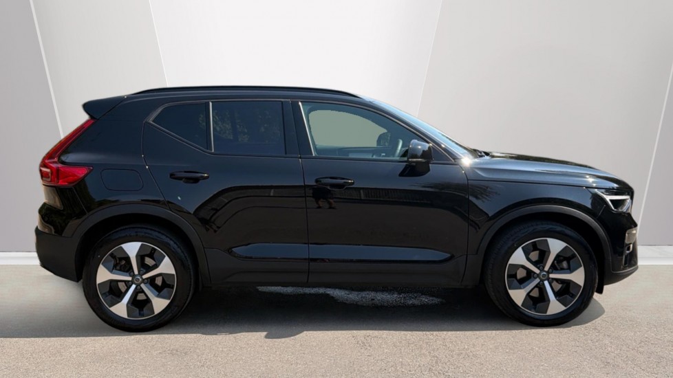 Volvo XC40 2.0 B3P Plus Dark 5dr Auto Petrol Estate - Image 3
