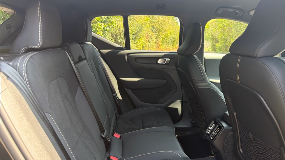 Volvo XC40 2.0 B3P Plus Dark 5dr Auto Petrol Estate - Image 6