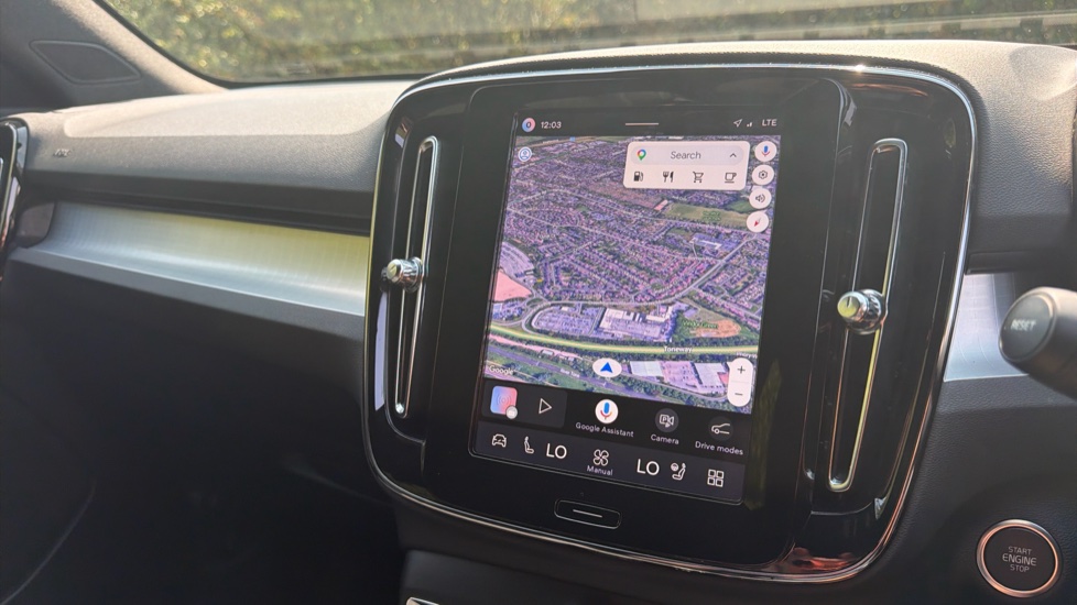 Volvo XC40 2.0 B3P Plus Dark 5dr Auto Petrol Estate - Image 17