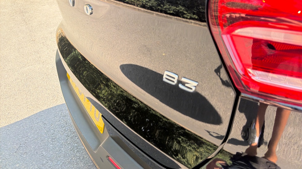 Volvo XC40 2.0 B3P Plus Dark 5dr Auto Petrol Estate - Image 55