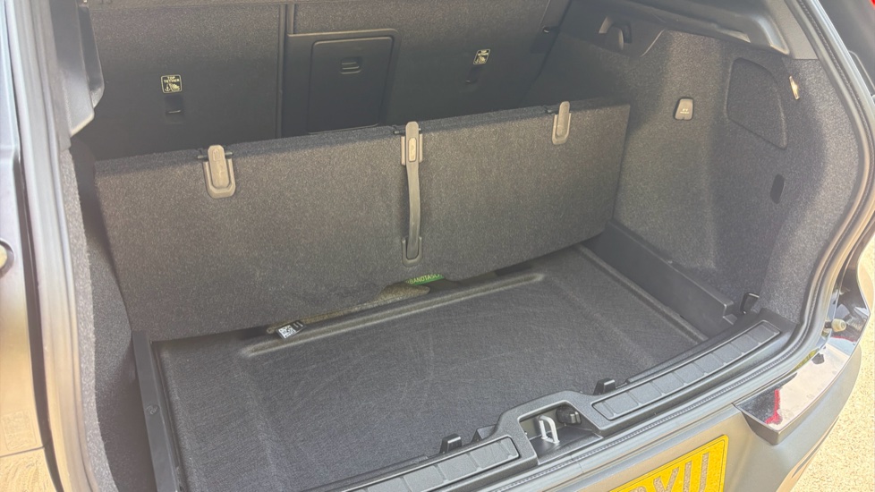 Volvo XC40 2.0 B3P Plus Dark 5dr Auto Petrol Estate - Image 60