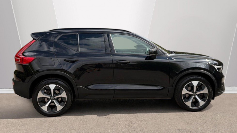 Volvo XC40 2.0 B3P Plus Dark 5dr Auto Petrol Estate - Image 3