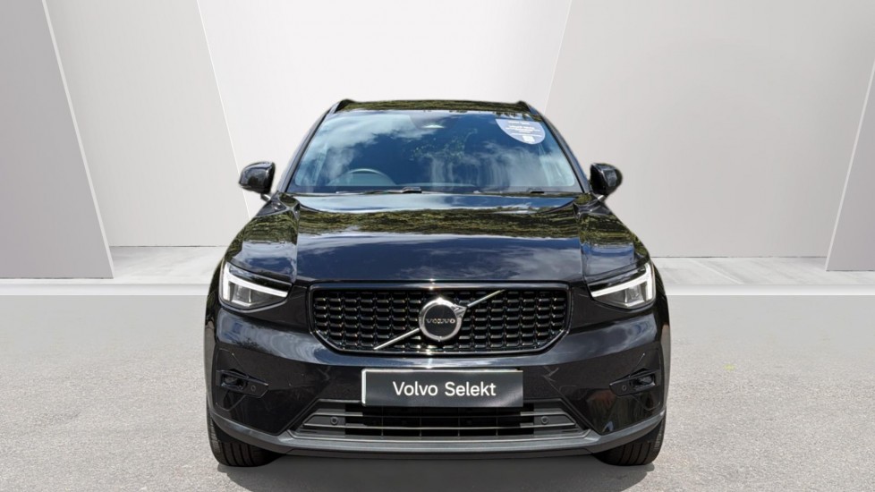 Volvo XC40 2.0 B3P Plus Dark 5dr Auto Petrol Estate - Image 8