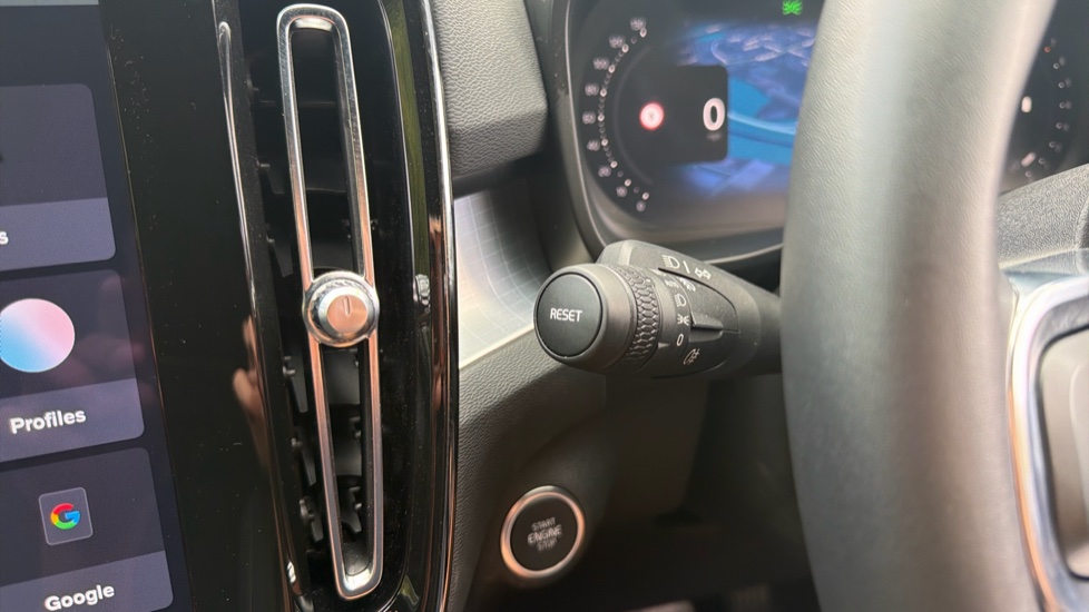 Volvo XC40 2.0 B3P Plus Dark 5dr Auto Petrol Estate - Image 49