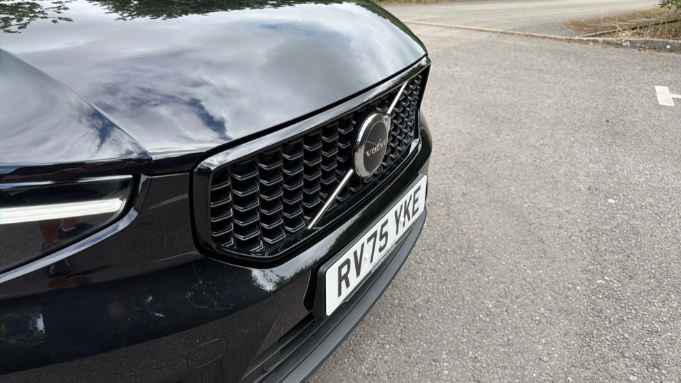 Volvo XC40 2.0 B4P Plus Dark 5dr Auto Petrol Estate - Image 59