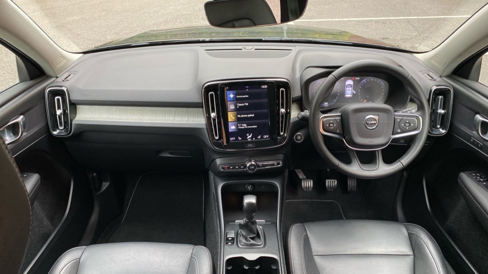 Volvo XC40 1.5 T3 Inscription 5dr Petrol Estate - Image 5