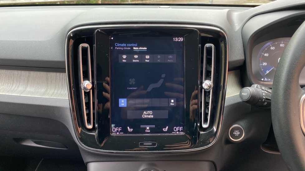 Volvo XC40 1.5 T3 Inscription 5dr Petrol Estate - Image 36