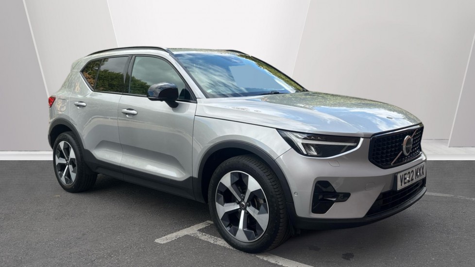 Volvo XC40 2.0 B4P Ultimate Dark 5dr Auto Petrol Estate - Image 1
