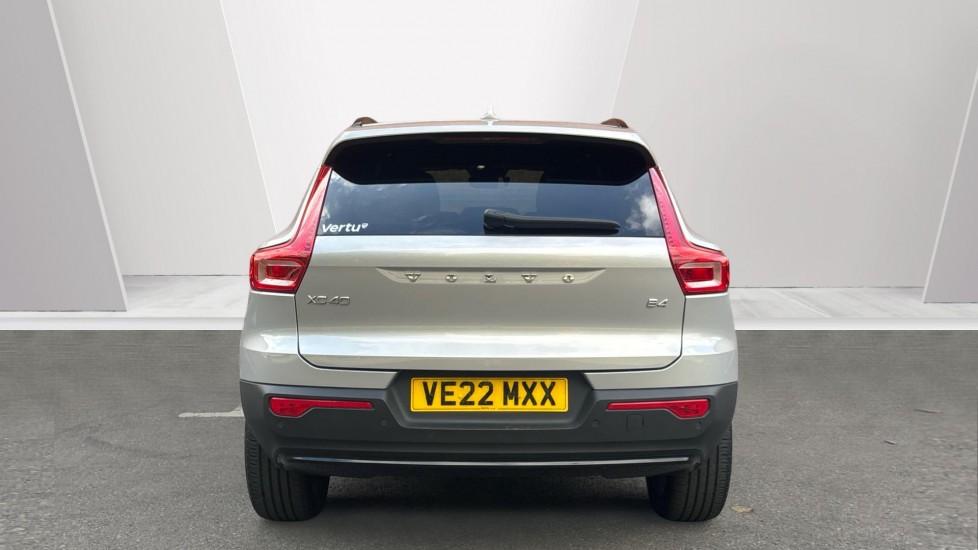 Volvo XC40 2.0 B4P Ultimate Dark 5dr Auto Petrol Estate - Image 7
