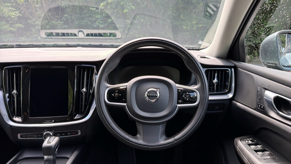 Volvo V60 2.0 D4 [190] Cross Country Plus 5dr AWD Auto Diesel Estate - Image 10