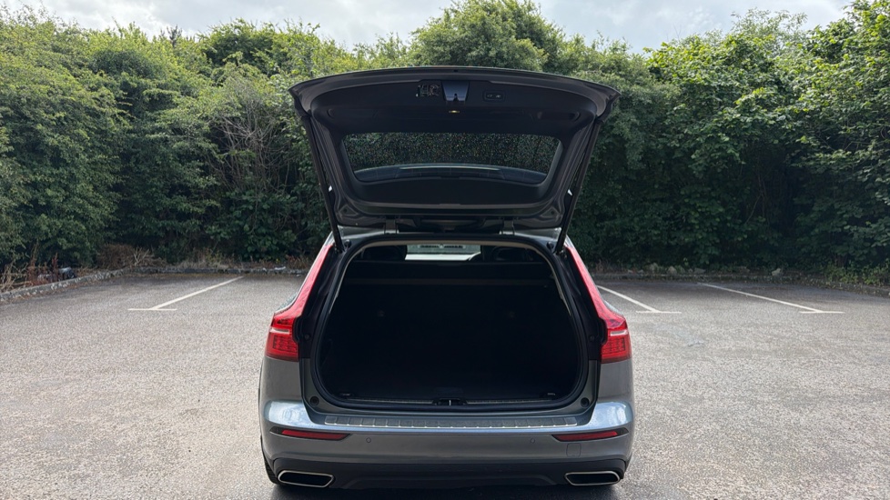 Volvo V60 2.0 D4 [190] Cross Country Plus 5dr AWD Auto Diesel Estate - Image 13