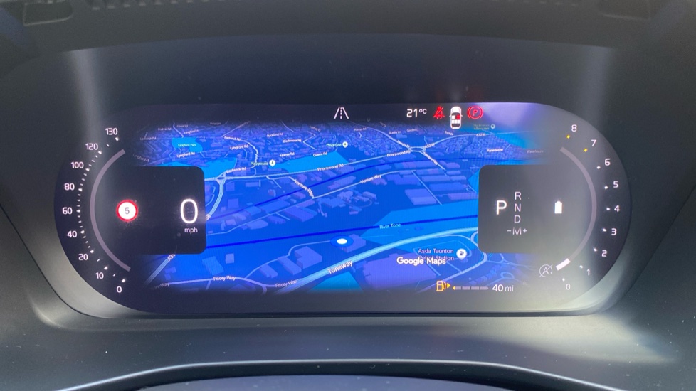 Volvo XC40 2.0 B3P Ultimate Dark 5dr Auto Petrol Estate - Image 11