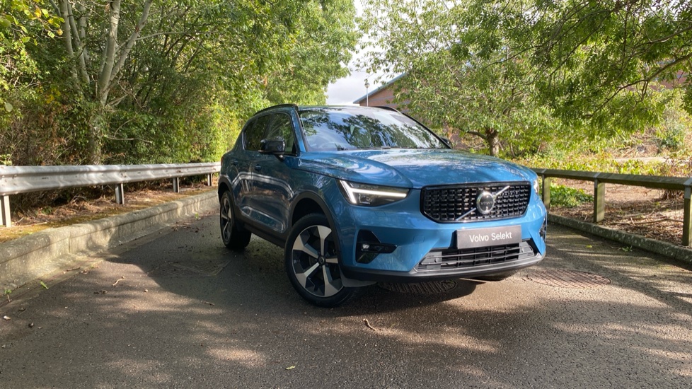 Volvo XC40 2.0 B3P Ultimate Dark 5dr Auto Petrol Estate - Image 52