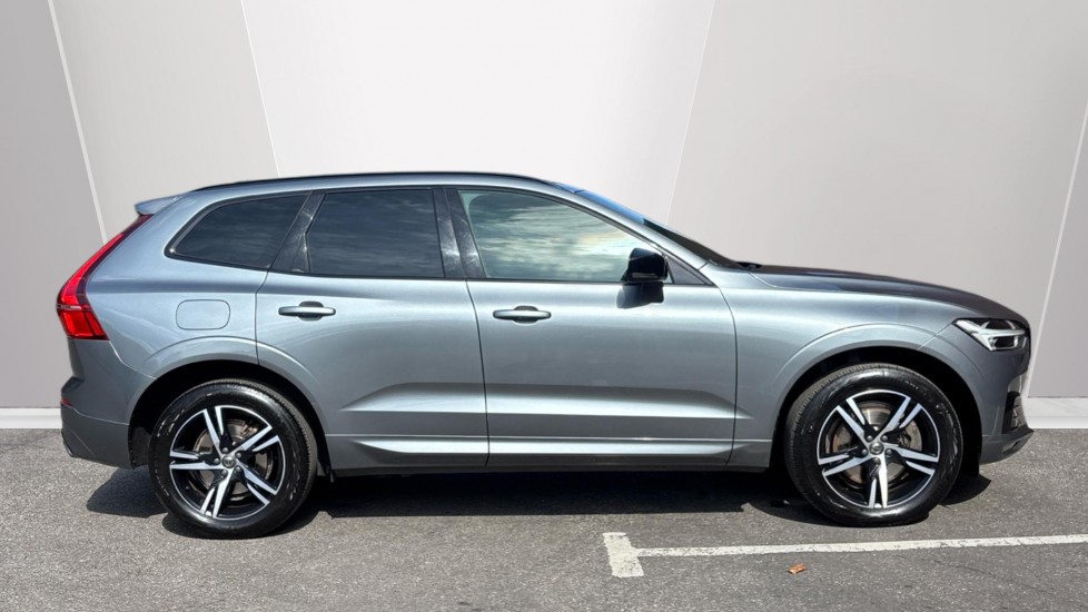 Volvo XC60 2.0 B5P [250] R DESIGN 5dr AWD Geartronic Petrol Estate - Image 3