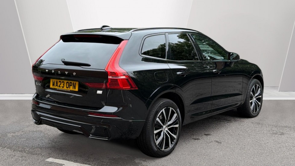 Volvo XC60 2.0 T6 [350] RC PHEV Plus Dark 5dr AWD Geartronic Estate - Image 2