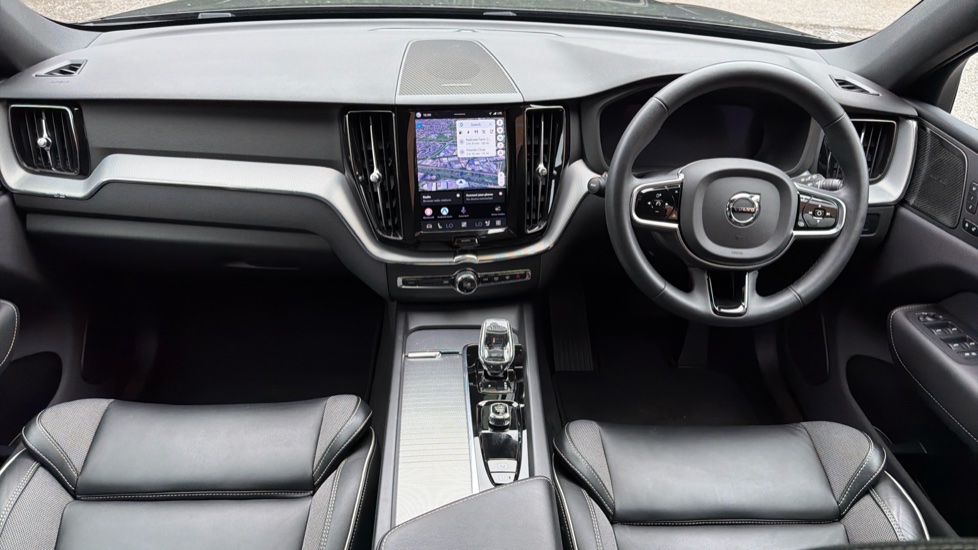 Volvo XC60 2.0 T6 [350] RC PHEV Plus Dark 5dr AWD Geartronic Estate - Image 5