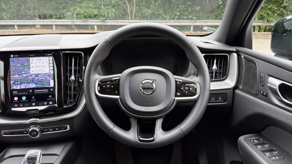 Volvo XC60 2.0 T6 [350] RC PHEV Plus Dark 5dr AWD Geartronic Estate - Image 10