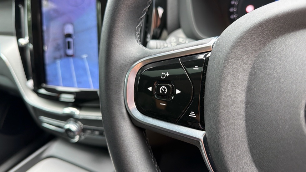 Volvo XC60 2.0 T6 [350] RC PHEV Plus Dark 5dr AWD Geartronic Estate - Image 21