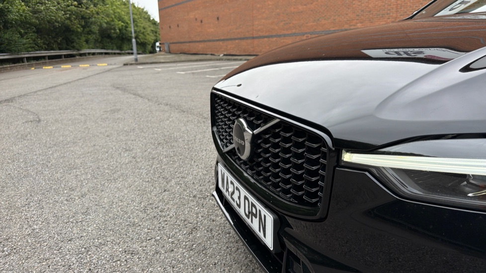 Volvo XC60 2.0 T6 [350] RC PHEV Plus Dark 5dr AWD Geartronic Estate - Image 65