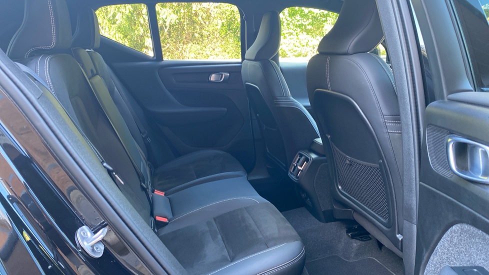 Volvo XC40 2.0 B3P Plus Dark 5dr Auto Petrol Estate - Image 6