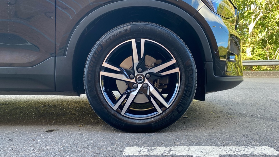 Volvo XC40 2.0 B3P Plus Dark 5dr Auto Petrol Estate - Image 9