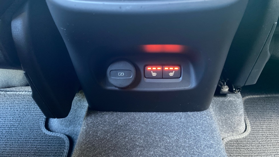 Volvo XC40 2.0 B3P Plus Dark 5dr Auto Petrol Estate - Image 26