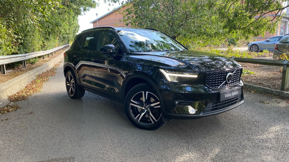 Volvo XC40 2.0 B3P Plus Dark 5dr Auto Petrol Estate - Image 48