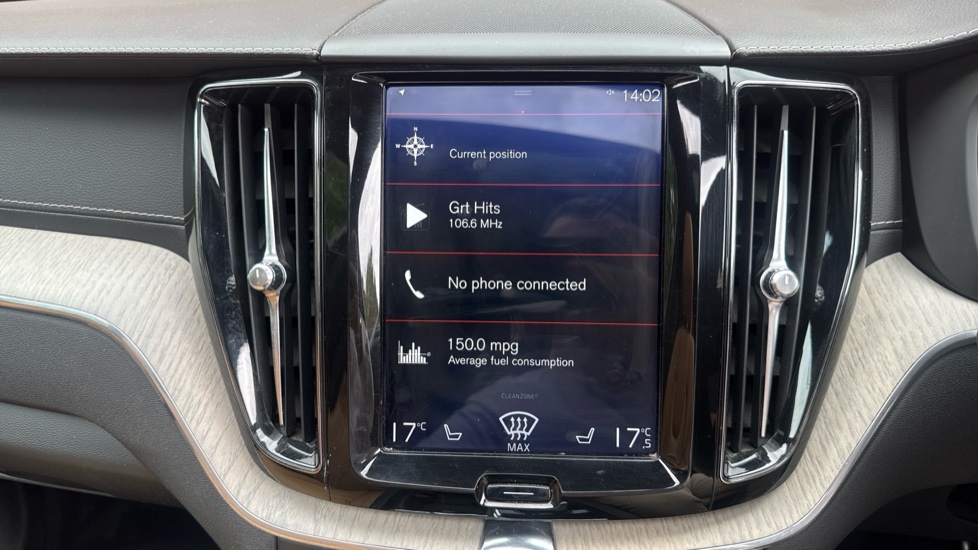 Volvo XC60 2.0 T8 390 Hybrid Inscription Pro 5dr AWD G tronic Estate - Image 12