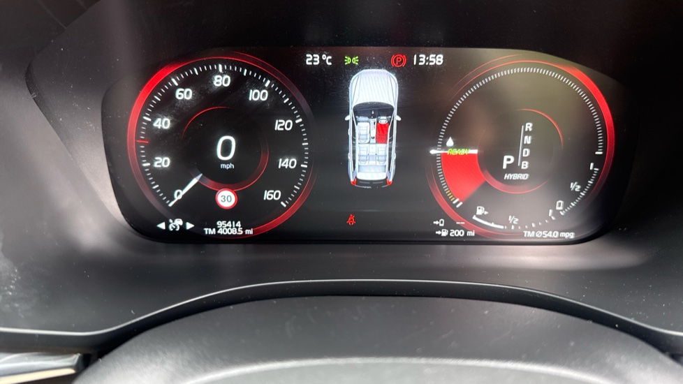 Volvo XC60 2.0 T8 390 Hybrid Inscription Pro 5dr AWD G tronic Estate - Image 32