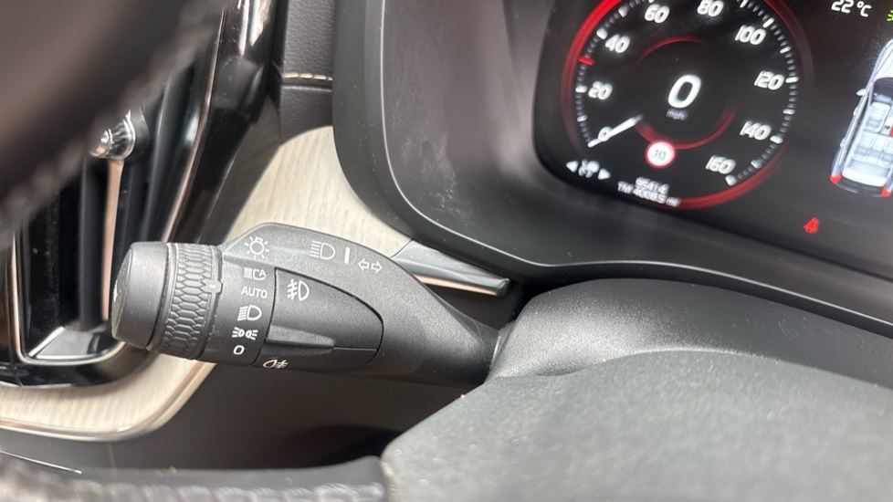 Volvo XC60 2.0 T8 390 Hybrid Inscription Pro 5dr AWD G tronic Estate - Image 34