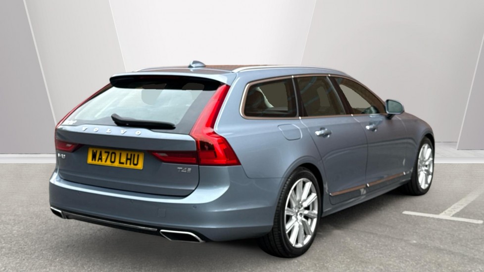 Volvo V90 2.0 T4 Inscription Plus 5dr Geartronic Petrol Estate - Image 2