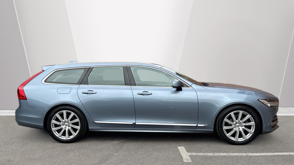 Volvo V90 2.0 T4 Inscription Plus 5dr Geartronic Petrol Estate - Image 3