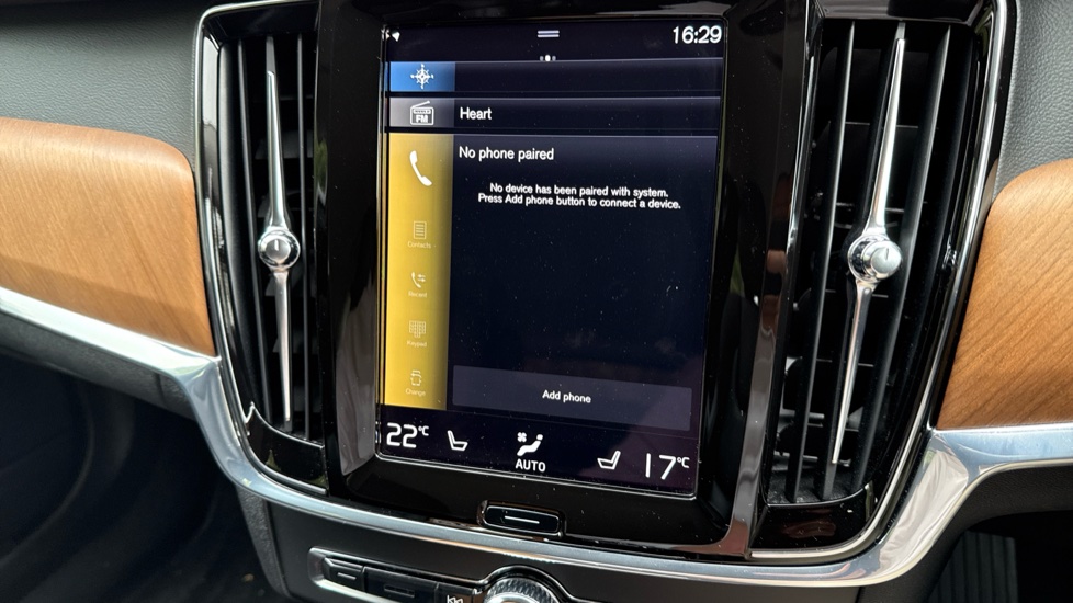 Volvo V90 2.0 T4 Inscription Plus 5dr Geartronic Petrol Estate - Image 38