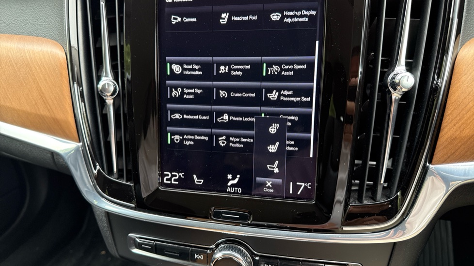 Volvo V90 2.0 T4 Inscription Plus 5dr Geartronic Petrol Estate - Image 42