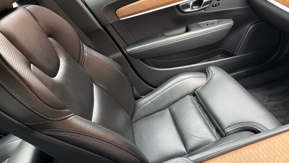 Volvo V90 2.0 T4 Inscription Plus 5dr Geartronic Petrol Estate - Image 51