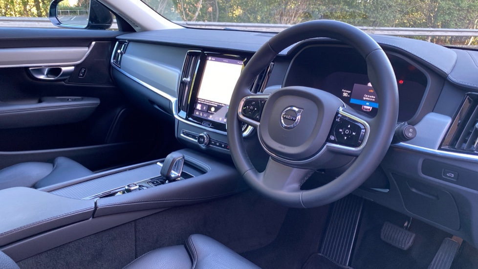 Volvo V90 2.0 B4D Plus Dark 5dr Auto Diesel Estate - Image 4