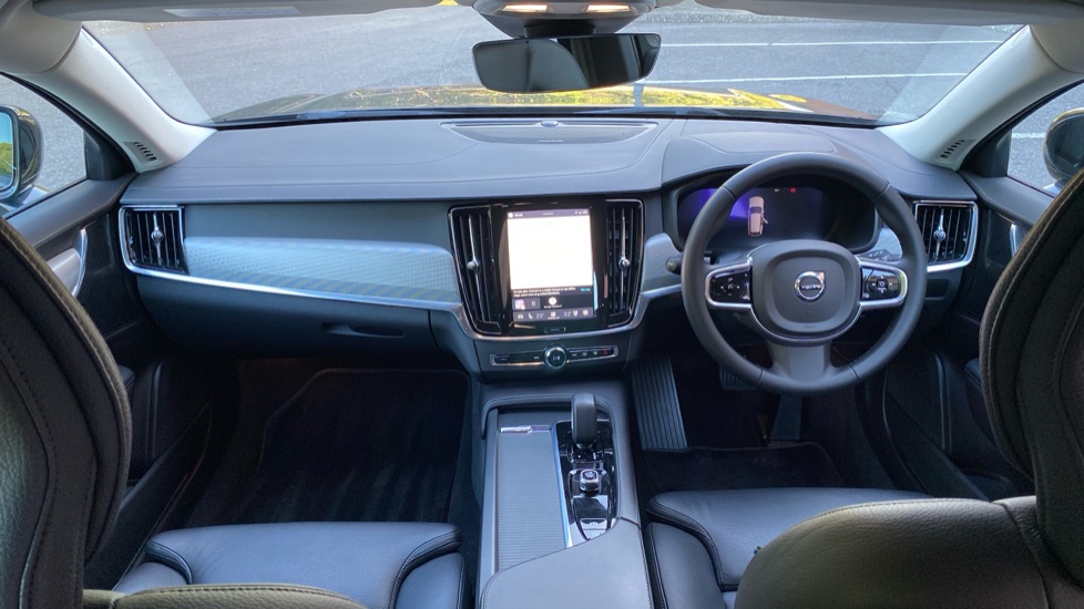 Volvo V90 2.0 B4D Plus Dark 5dr Auto Diesel Estate - Image 5