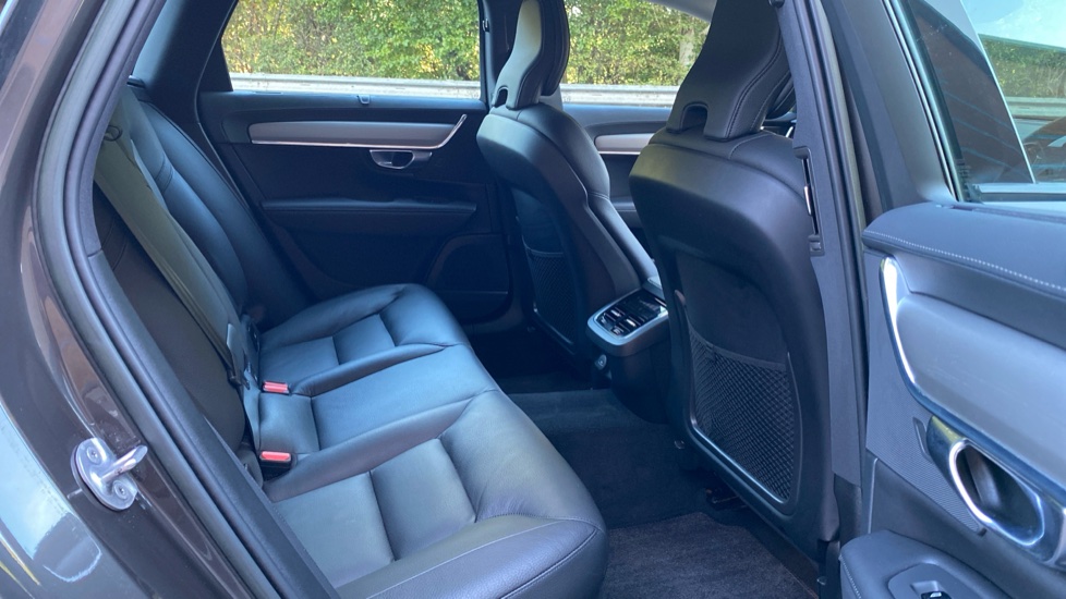 Volvo V90 2.0 B4D Plus Dark 5dr Auto Diesel Estate - Image 6