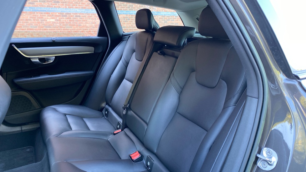 Volvo V90 2.0 B4D Plus Dark 5dr Auto Diesel Estate - Image 23