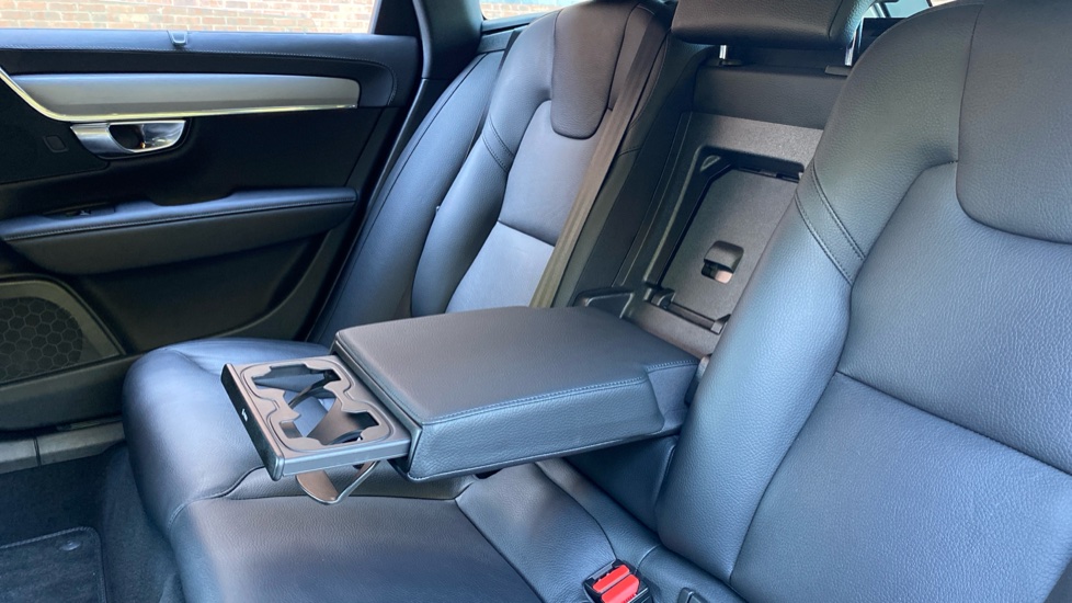 Volvo V90 2.0 B4D Plus Dark 5dr Auto Diesel Estate - Image 25