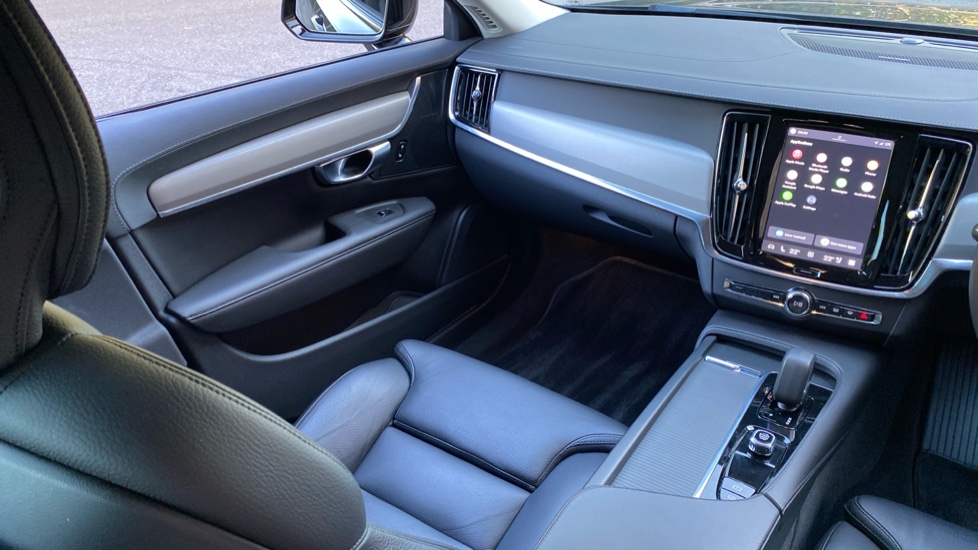Volvo V90 2.0 B4D Plus Dark 5dr Auto Diesel Estate - Image 28
