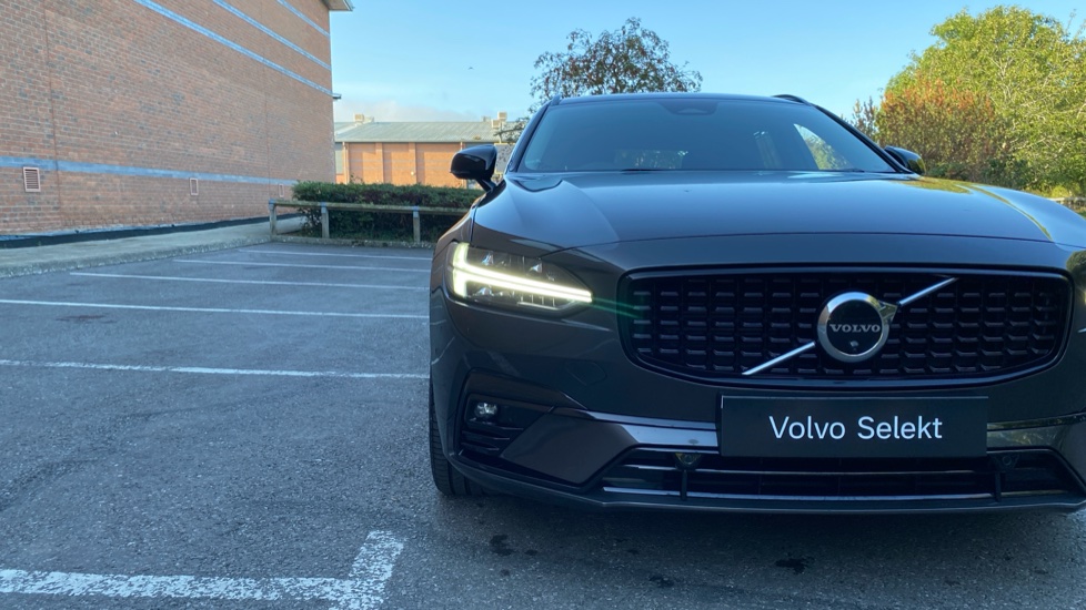 Volvo V90 2.0 B4D Plus Dark 5dr Auto Diesel Estate - Image 32