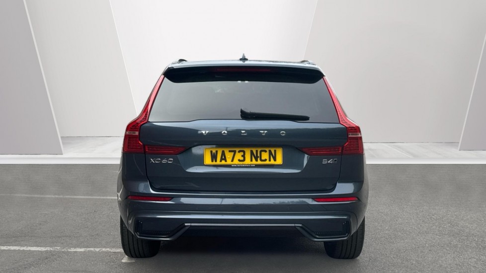 Volvo XC60 2.0 B4D Plus Dark 5dr AWD Geartronic Diesel Estate - Image 7