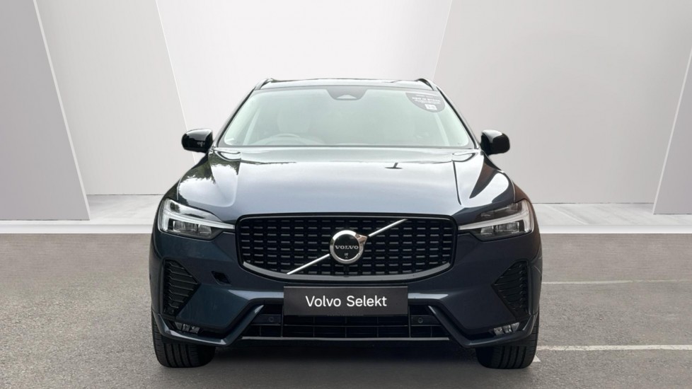 Volvo XC60 2.0 B4D Plus Dark 5dr AWD Geartronic Diesel Estate - Image 8