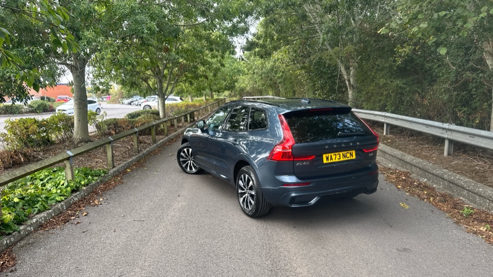 Volvo XC60 2.0 B4D Plus Dark 5dr AWD Geartronic Diesel Estate - Image 48