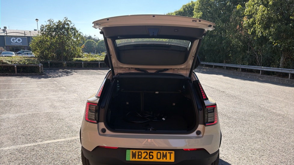 Volvo EX30 200kW SM Extended Range Plus 69kWh 5dr Auto Electric Estate - Image 13